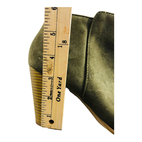 Old Navy Women's Olive Green Faux Suede Zip Ankle Booties Size 10 - Picture 7 of 7